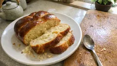 発酵少なめで作りやすい、やさしい甘さのツレキ｜オレンジ香るギリシャ菓子パン