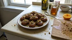 外はカリッと中はしっとり：はちみつシロップが染みるギリシャのクリスマスクッキー「メロマカロナ」